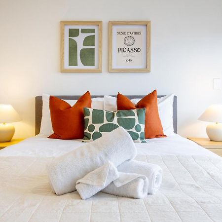 2 Bed, 2 Bath W Sofa Bed - Great Cafes Nearby Lägenhet Christchurch Exteriör bild