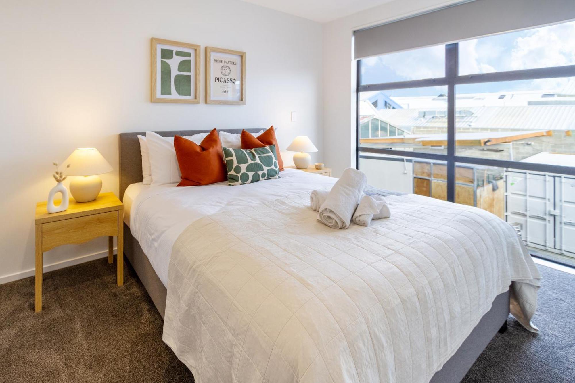 2 Bed, 2 Bath W Sofa Bed - Great Cafes Nearby Lägenhet Christchurch Exteriör bild