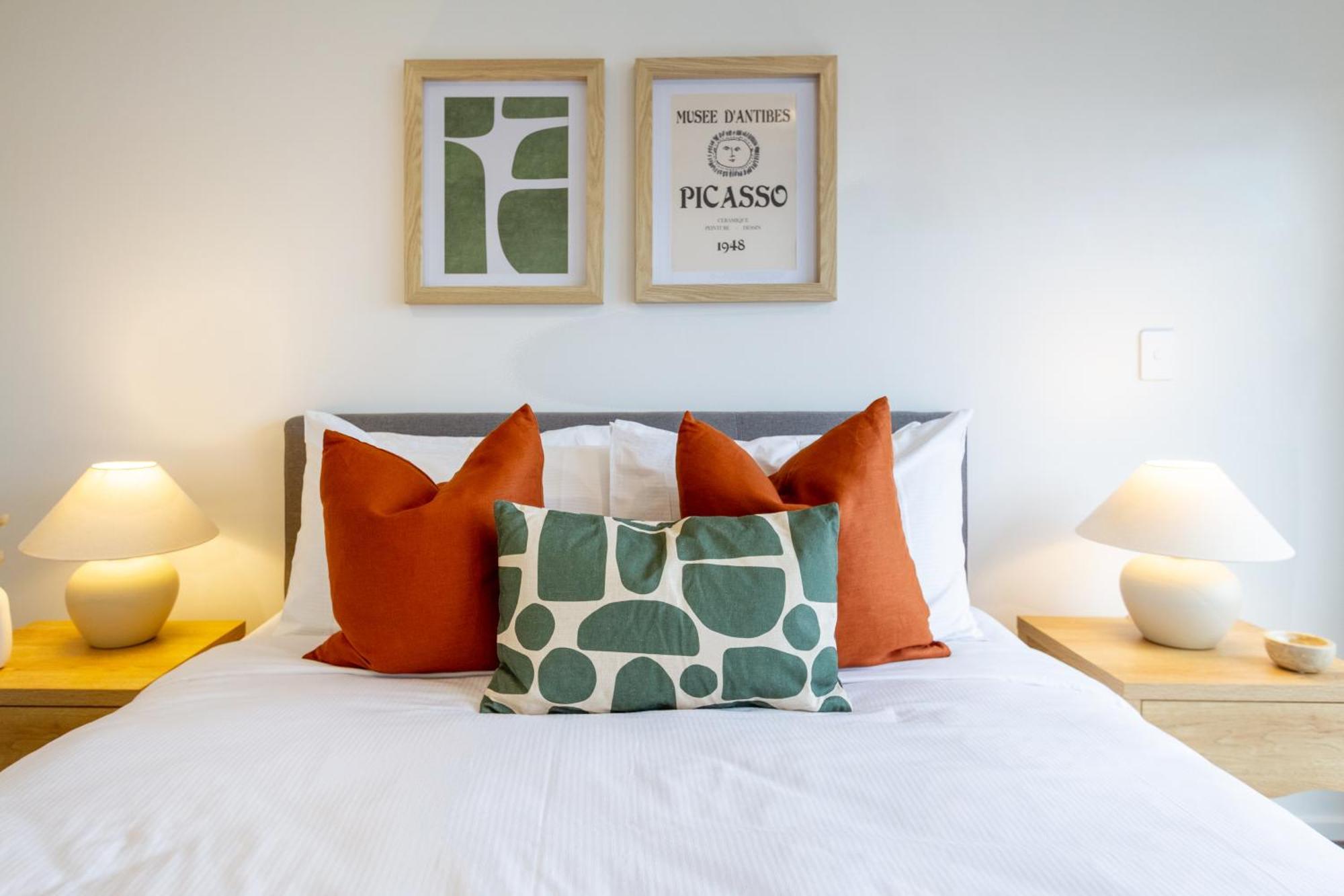 2 Bed, 2 Bath W Sofa Bed - Great Cafes Nearby Lägenhet Christchurch Exteriör bild