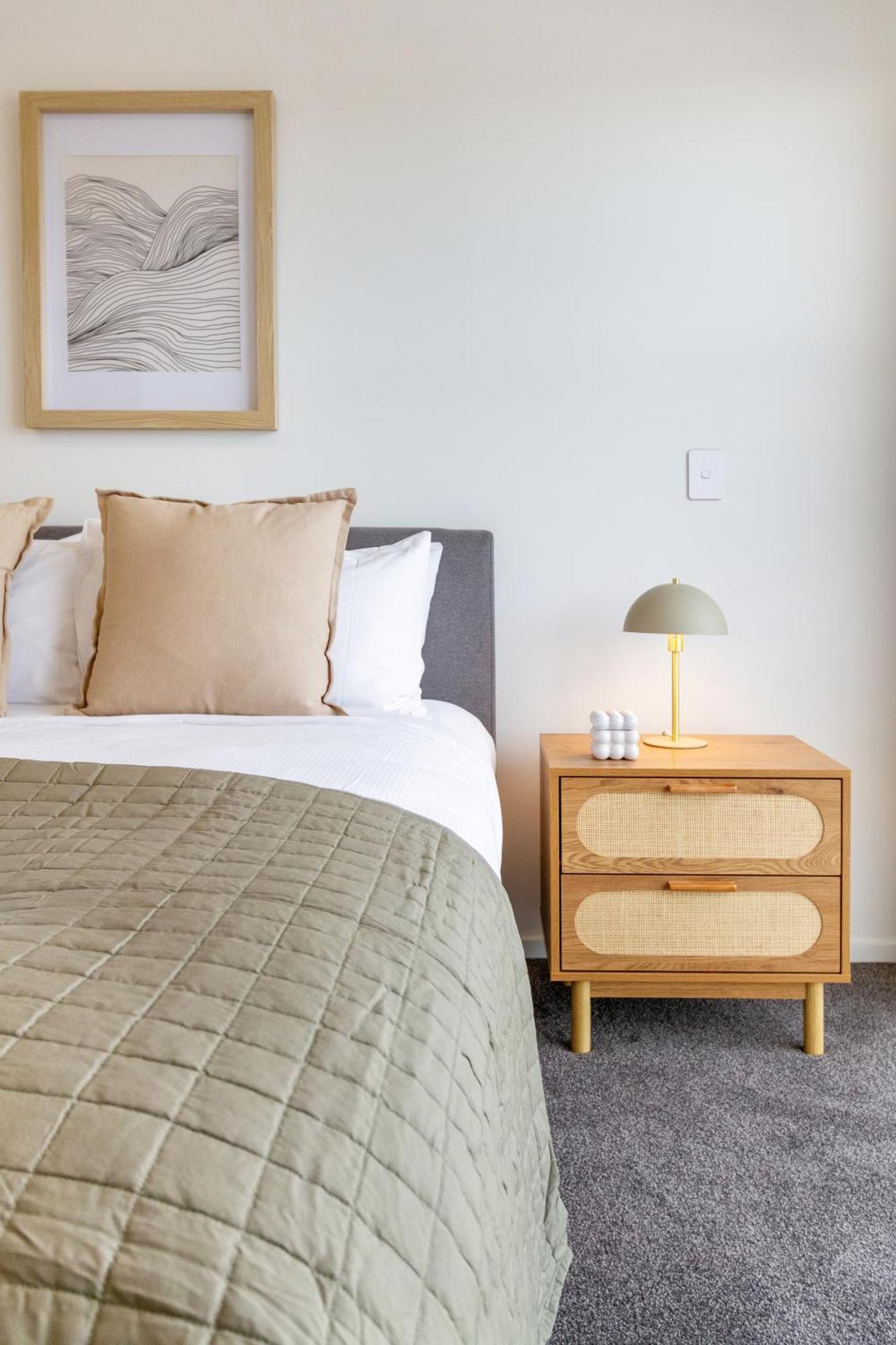 2 Bed, 2 Bath W Sofa Bed - Great Cafes Nearby Lägenhet Christchurch Exteriör bild