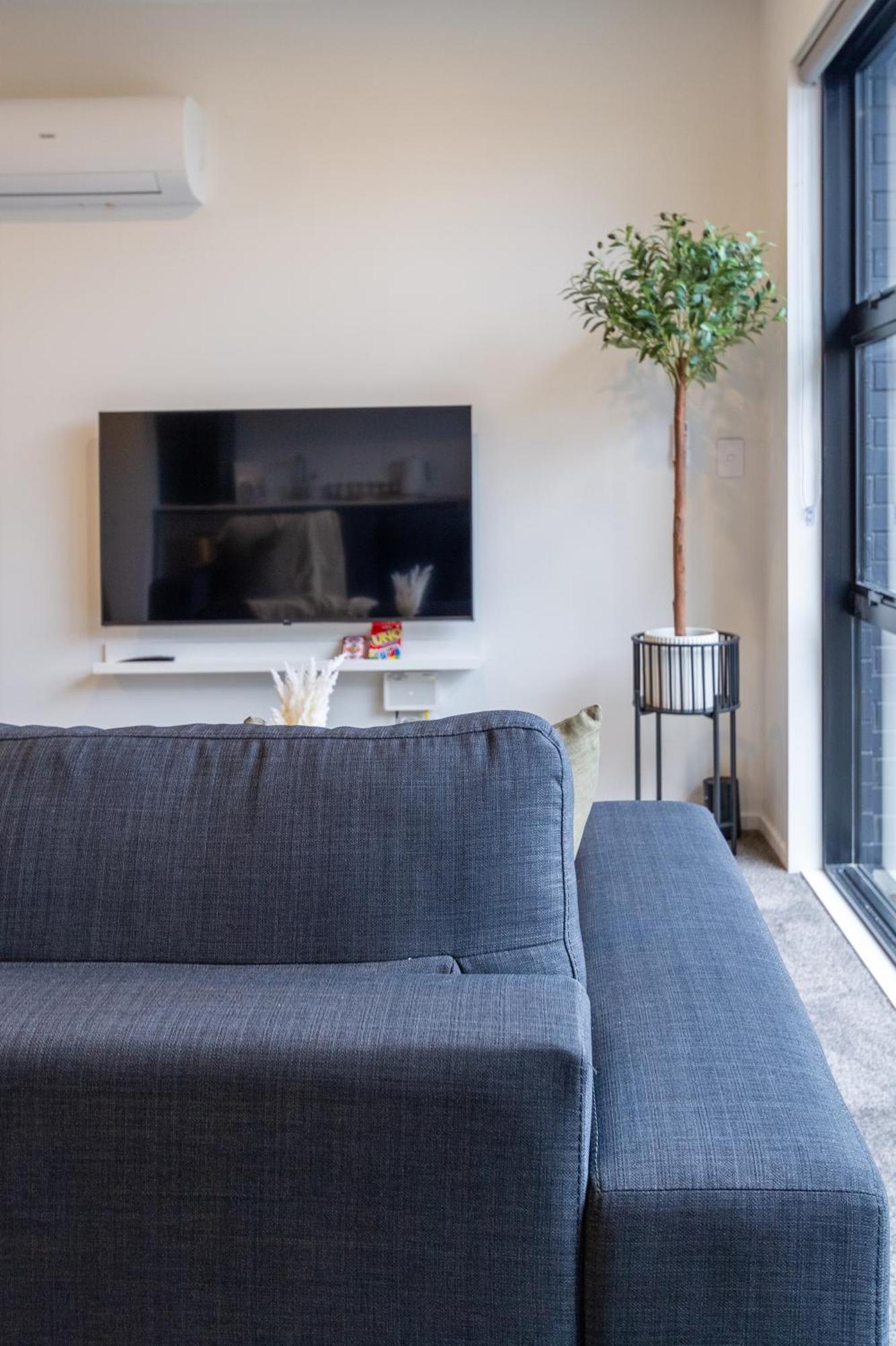 2 Bed, 2 Bath W Sofa Bed - Great Cafes Nearby Lägenhet Christchurch Exteriör bild